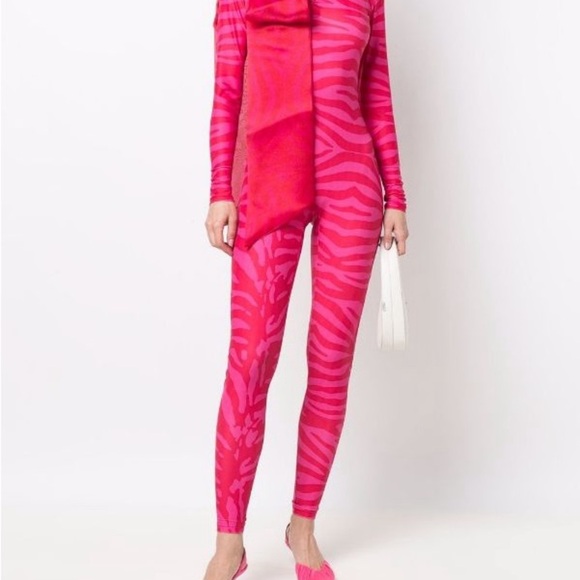 New Atu Body Couture Tiger-print Organza Bow Catsuit Pink Brand New

Bin: K - Picture 3 of 5